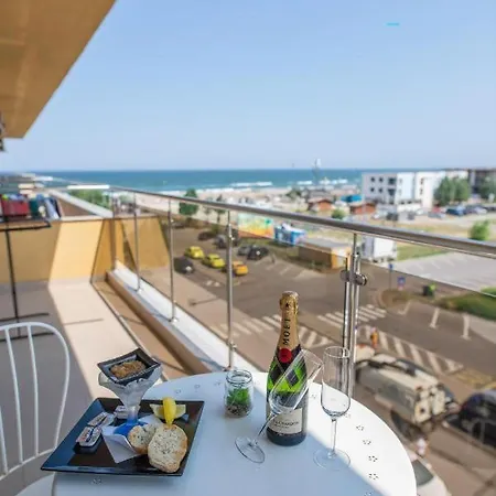 Apartment Vogue Summerland Mamaia